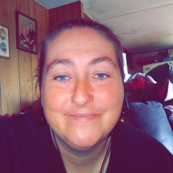 Meet your Posher, Kay - Picture 1 of 1